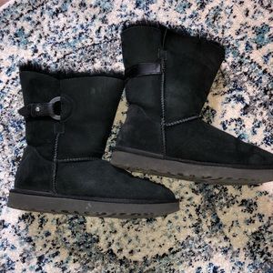 Women’s black ugg